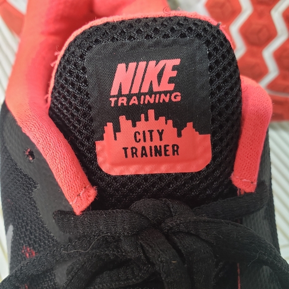 NIKE City Trainer Athletic Running Shoes Sneakers Women's Size 7 Black Pink Gray - Picture 8 of 9